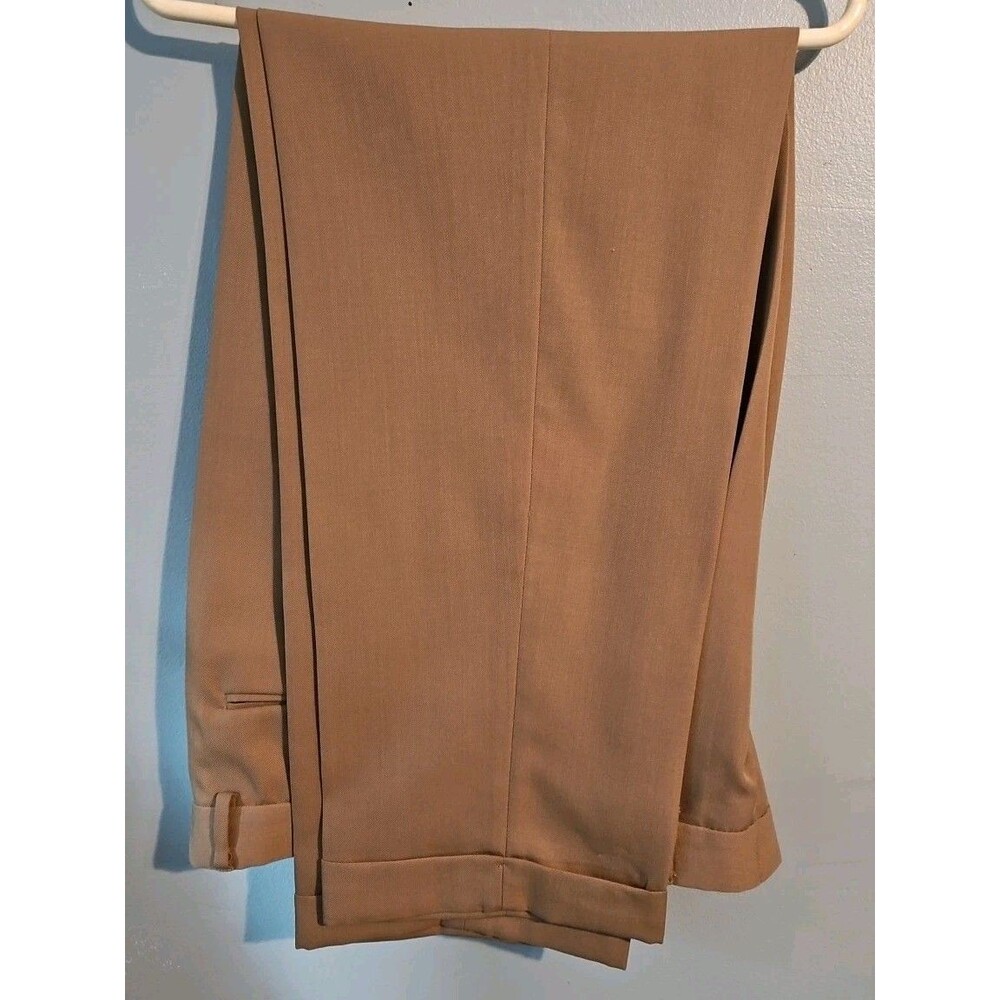 EUC Dockers Dress Slacks Men’s Size 33x32 Pleated Dark Beige Dress Slacks Pants